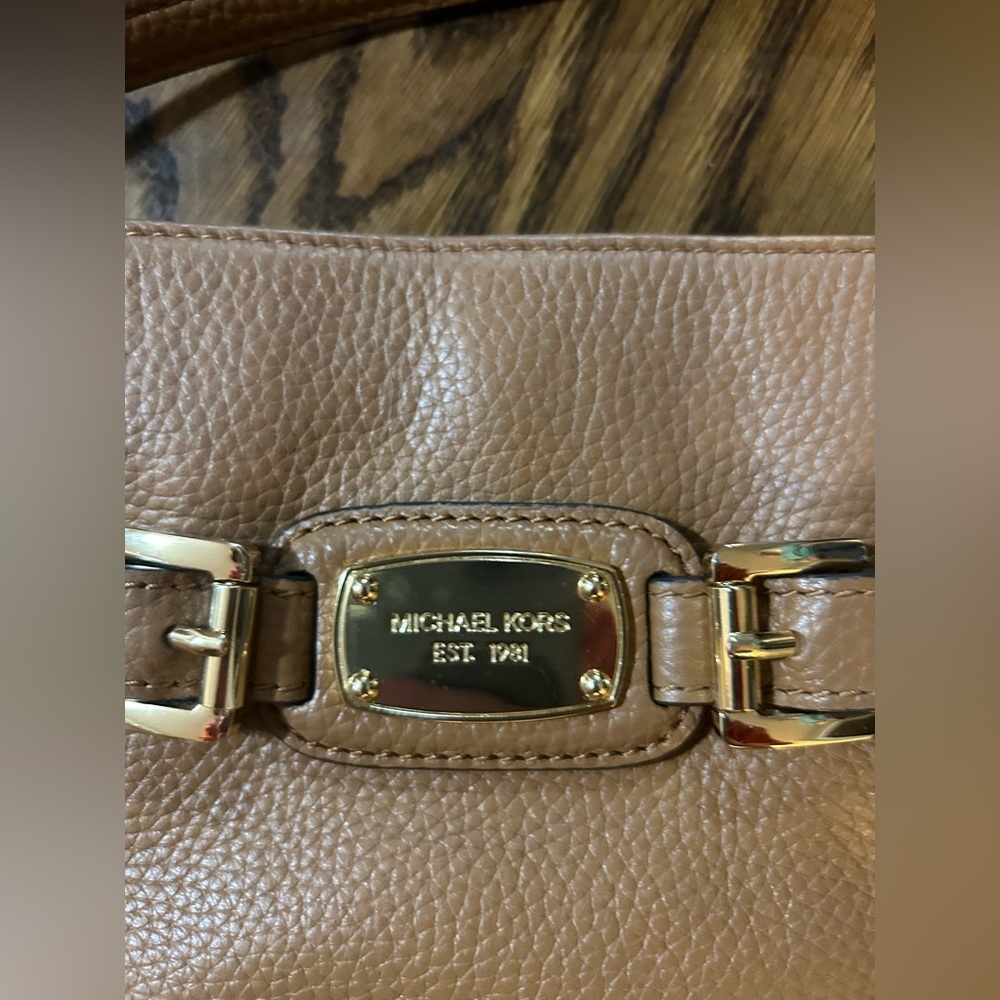MK Purse - Picture 2 of 4